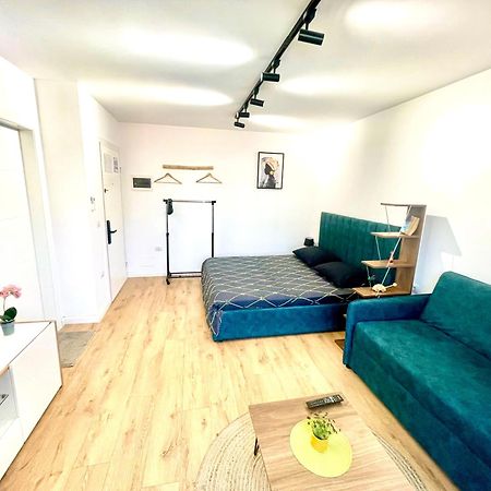 Central Studio Apartment 1, Tiranë Luaran gambar