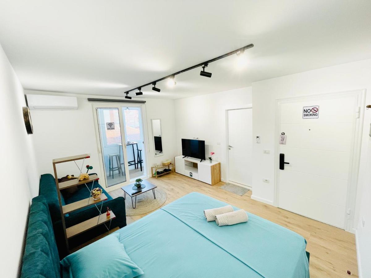 Central Studio Apartment 1, Tiranë Luaran gambar