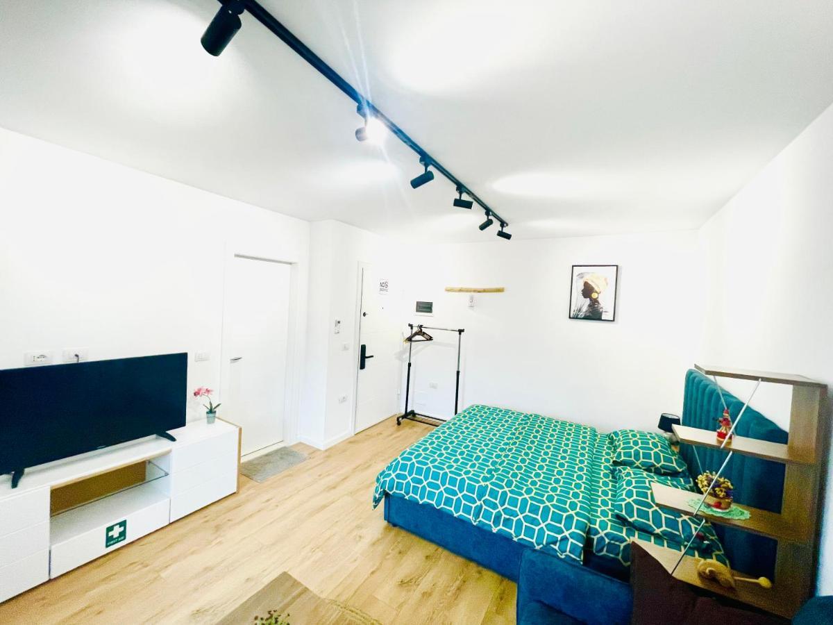Central Studio Apartment 1, Tiranë Luaran gambar